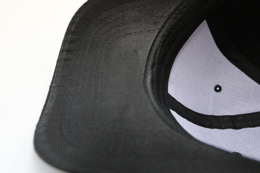 オリジナル刺繍　刺繍加工　刺繍　直接刺繍　チェーンステッチ刺繍　チェーンステッチ　ランニングステッチ　相良刺繍サテンステッチ　タタミステッチ　Tシャツ　トレーナー　ランニング　ノースリーブ　ベスト　セーター　ポンチョ　ウインドブレーカー　コーチジャケット　デニムジャケット　ジャケット　エプロン　Yシャツ　ワイシャツ　ワークシャツ　ダンガリーシャツ　開襟シャツ　背広　スーツ　スラックス　学生服　体操服　メルトンシャツ　メルトンジャケット　 ジャージ　トレーニングウエア　ウエア　型代無料書体　オリジナル書体　パーカー　ジップアップ